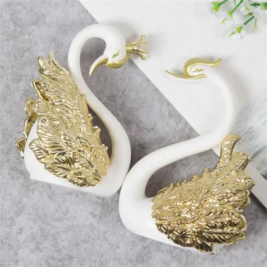 Elegant Swan Couple Figurines